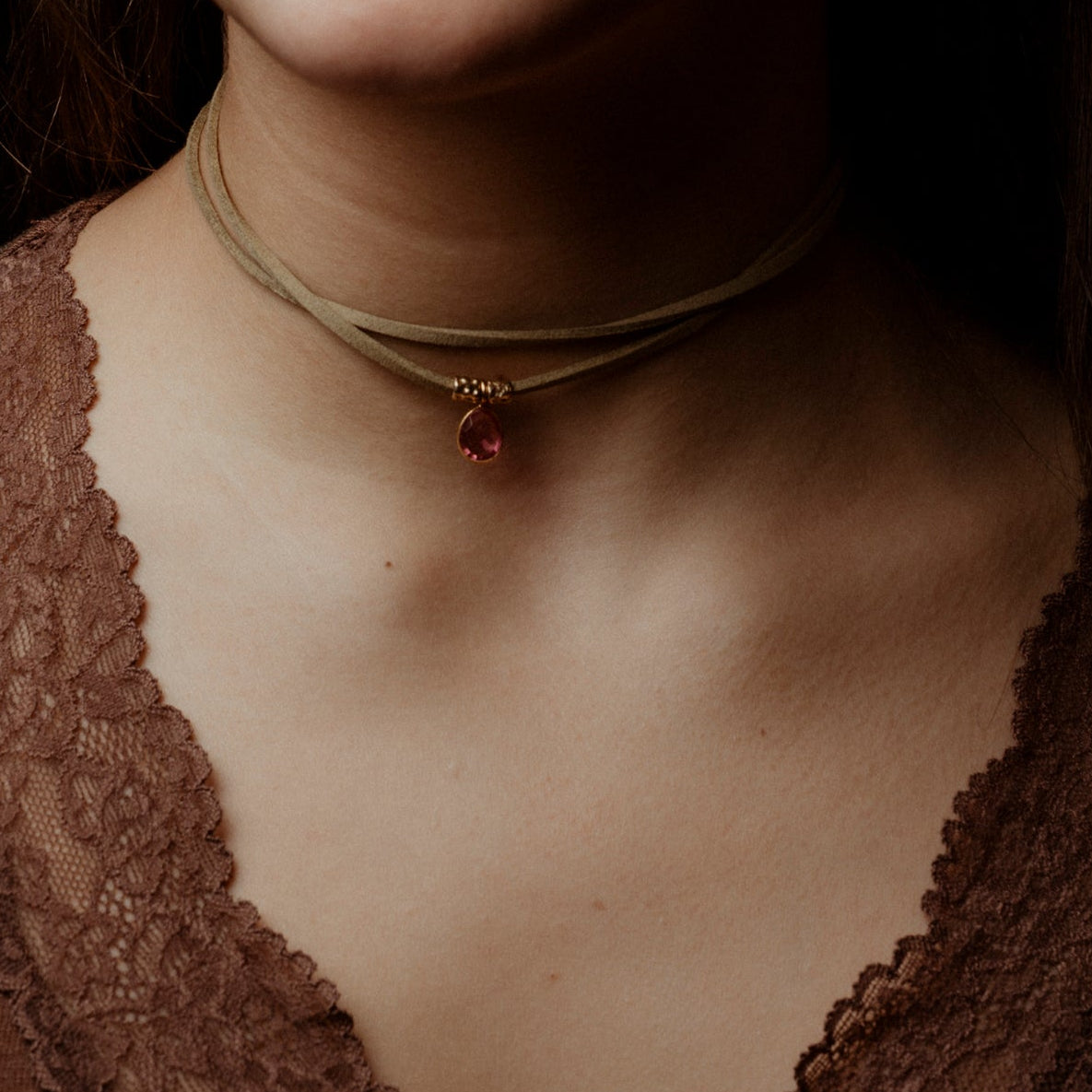 cordino verde oliva e tormalina rosa