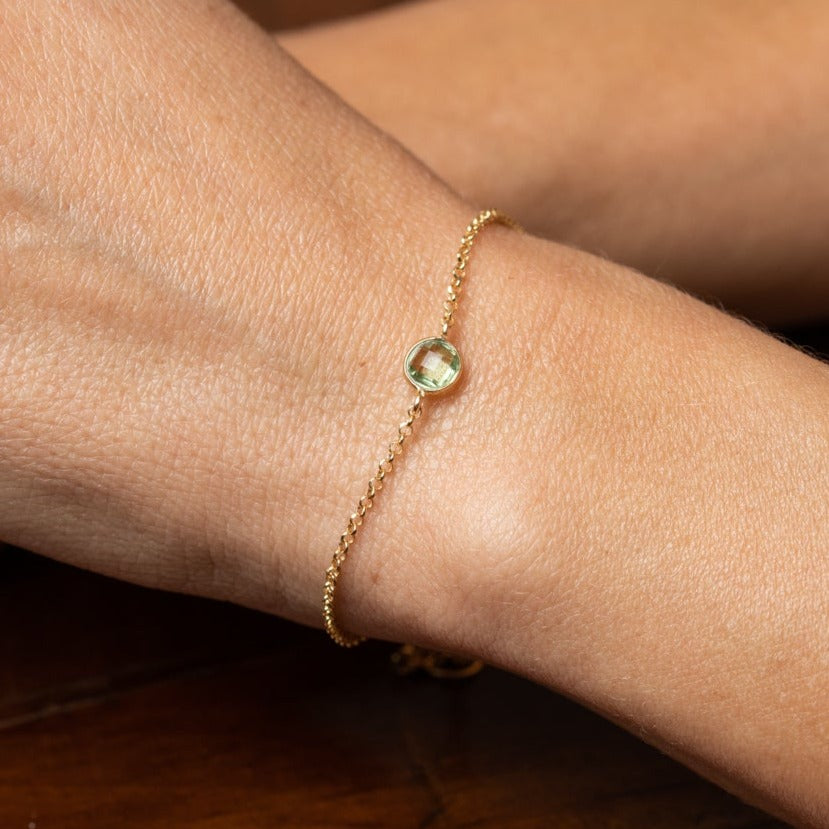 Bracciale Estensibile Fatto A Mano In Pietra Naturale 8mm Con Sfere Placcate Oro 18k - Unisex, Lunghezza 18-19 Cm